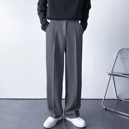Slim-fit trendy men's casual solid color Harajuku-style winter trousers, youthful and minimalist with a flowing drape.