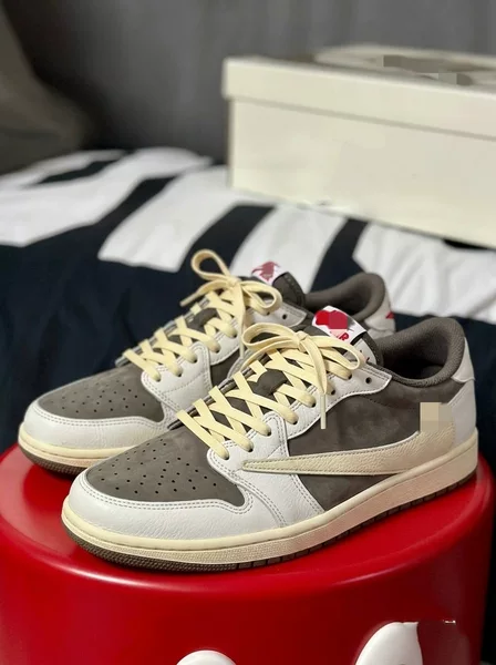 Original Aj1 Low Phuian Shoes with Reverse Hook Low-Top Trendy Sneakers Black Warrior Lightning Cross-Border Unisex Sports Shoes