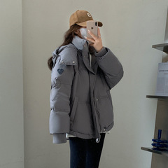 小さなダウンジャケットの女性のショートスタイル 2025 新しい韓国スタイルのルーズコットンジャケット学生冬の綿コートトレンド