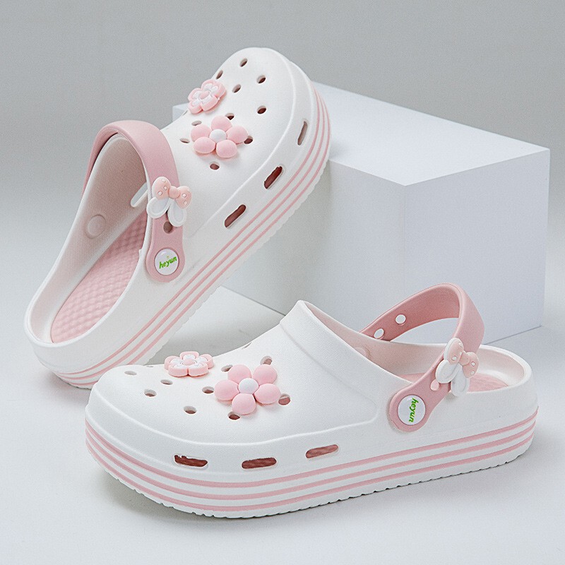 Cross-Border Women's Summer Outdoor Clogs with Thick Soles, Flower Design, Closed-Toe, Beach-Friendly, Super Soft, Non-Slip, Versatile Sandals