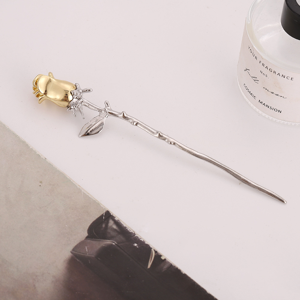 Corea del Sur de alto grado Tulip horquilla accesorios para el cabello horquilla de verano para mujer 2022 diseño de nicho nuevo estilo palillos modernos