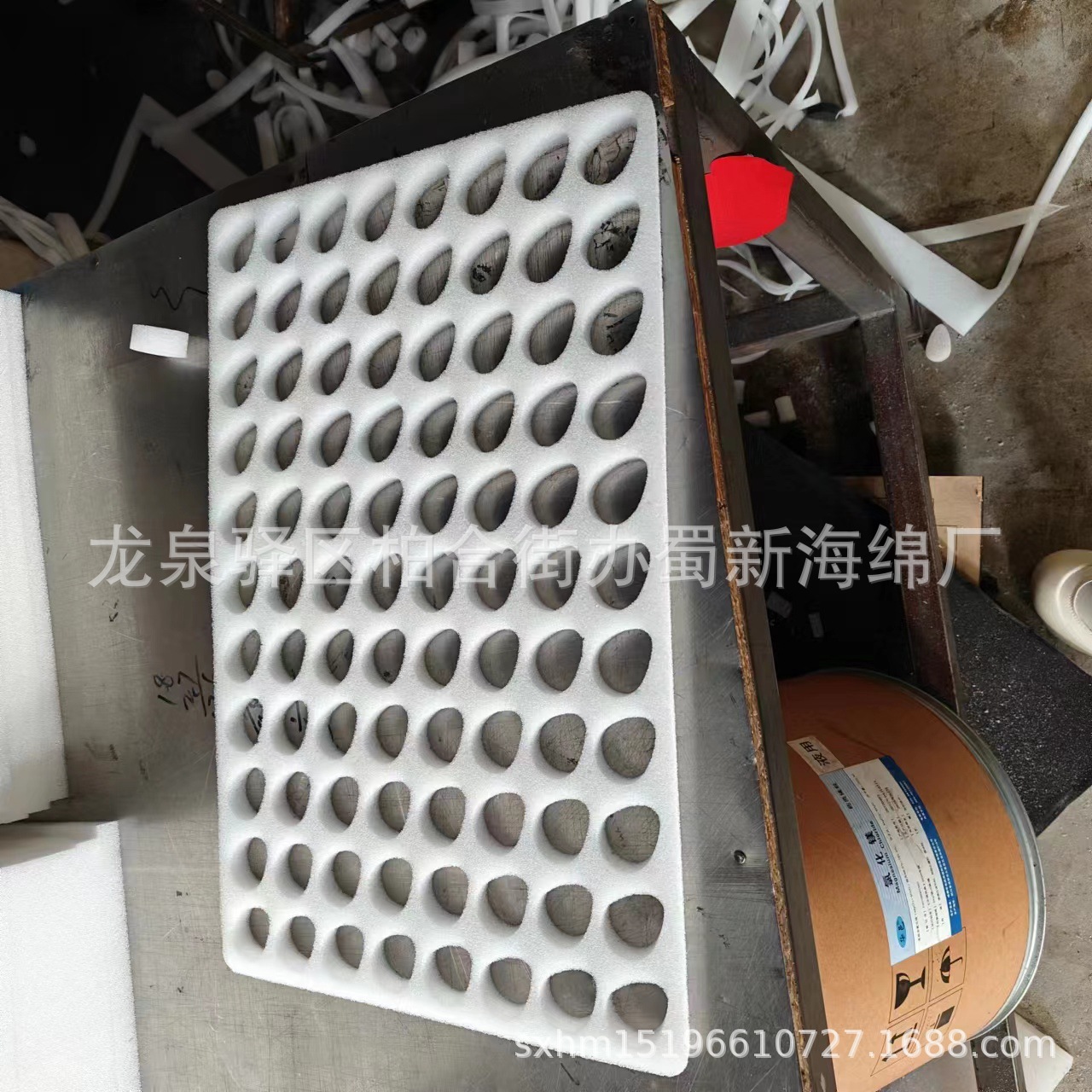 厂家供应黑色白色草莓海绵包装/55枚66枚77枚88枚泡沫箱草莓