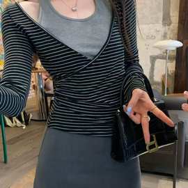设计感内搭打底衫女秋季感假两件t恤黑色长袖绝美小上衣