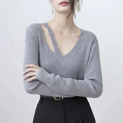 2024 осень-зима новая пряжа с сердечником корейская мода V-образный вырез полый дизайн мягкий клейкий дикий трикотажный топ с длинными рукавами