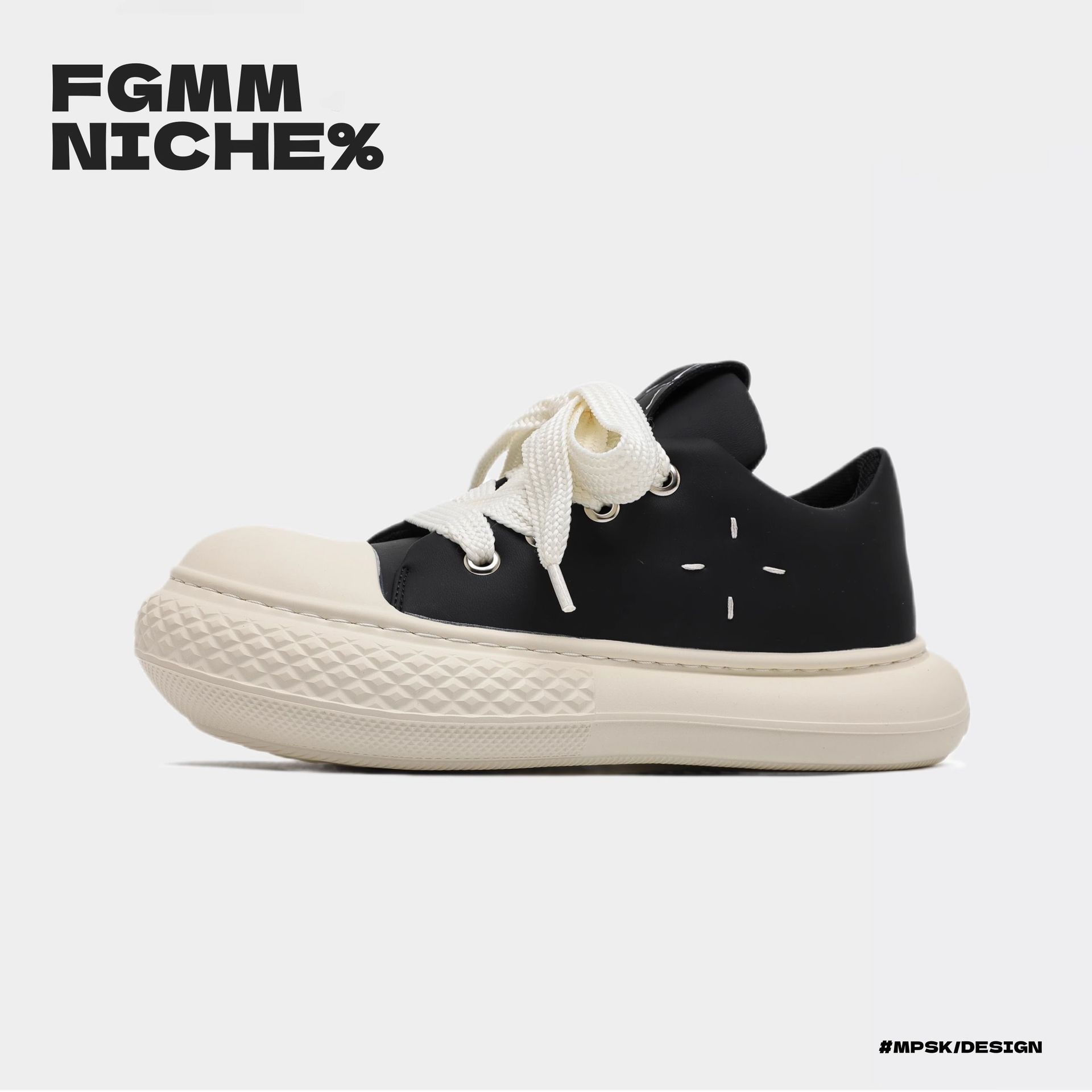 ジムミッキーの連名の黒色の大きい頭の靴の厚い底は高くなってカジュアルな板の靴のinsヨーロッパ駅の潮牌の男性の靴