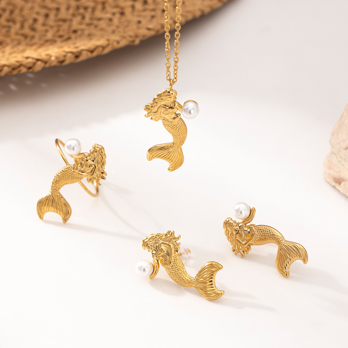 Terna Europa y América collar de acero inoxidable pernos de aretes anillo conjunto de vacaciones marinas joyerías sirena venta caliente transfronteriza