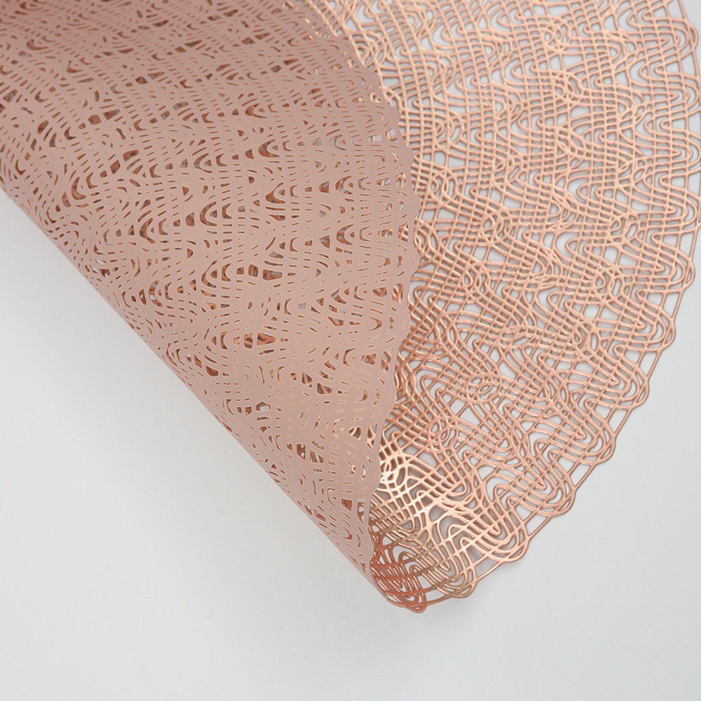 Transfronterizo nuevo hueco PVC placemat oro y plata seda Mesa Redonda estera antideslizante aislamiento posavasos decorativo occidental placemat al por mayor