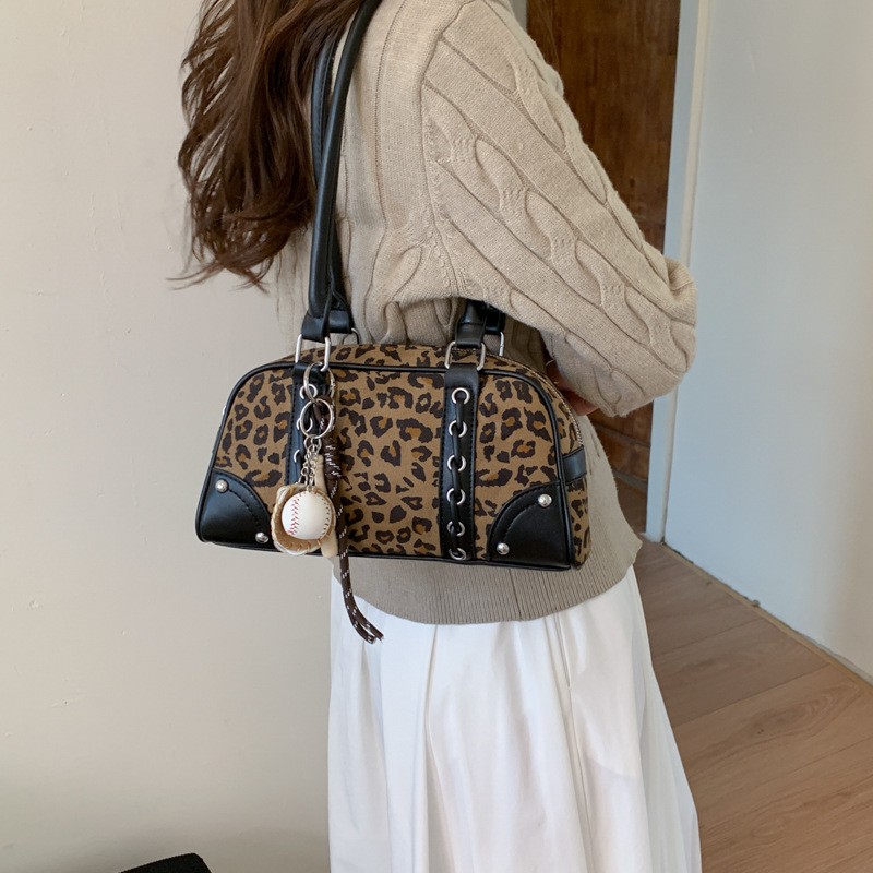 Transfronterizos de seda portátil bolsas de brazo mujeres otoño / invierno 2025 nuevo estilo de moda Boston bolsas de hombro de viaje