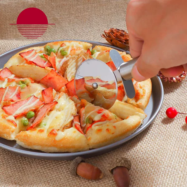 Stainless Steel Tube Handle Single Wheel Pizza Cutter Pizza Wheel Knife Pizza Cutter Kitchen Gadget