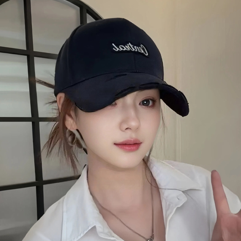 新款破洞字母刺绣硬顶鸭舌帽子女宽帽檐百搭显脸小鸭舌帽男大头围|undefined
