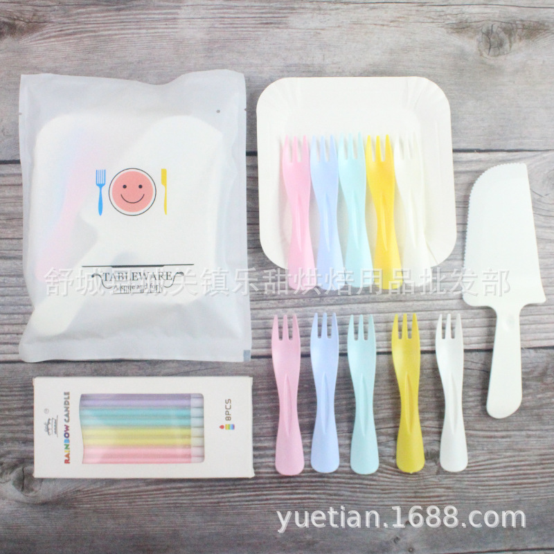 Wholesale four-in-one cake tableware set thickened disposable knife and fork plate birthday cake baking set with candles Wholesale four-in-one cake tableware set thickened disposable knife and fork plate birthday cake baking set with candles