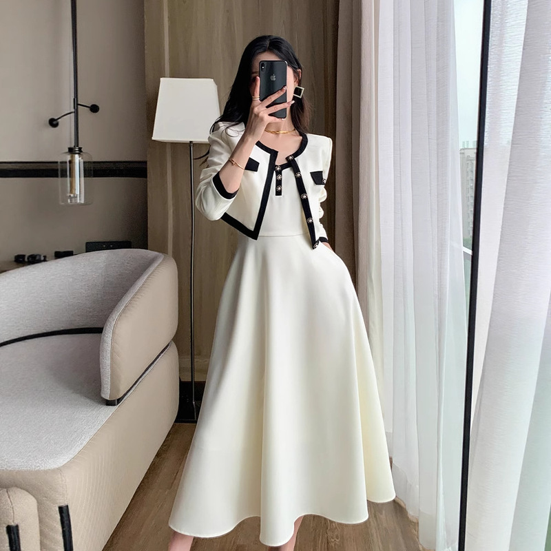 Liang Yixuan Sling dress Two-piece Set Women's 2025 Spring New French Waist Drooping Long-sleeved Short Jacket