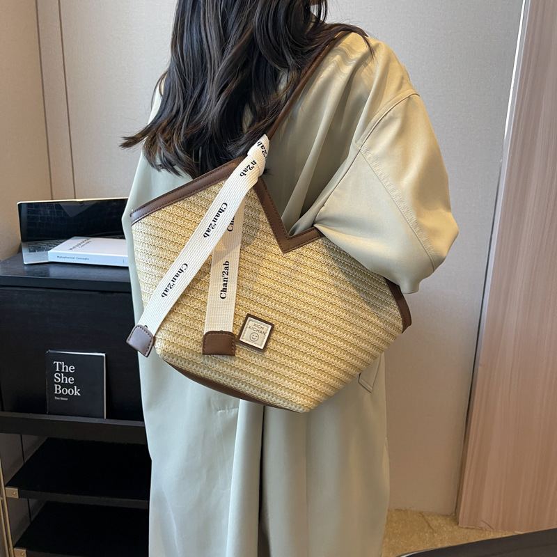 Women's Woven Straw Bag Large Capacity 2026 New Summer Beach Shoulder Bag Vacation Commuter Tote Bag - Thumbnail 3