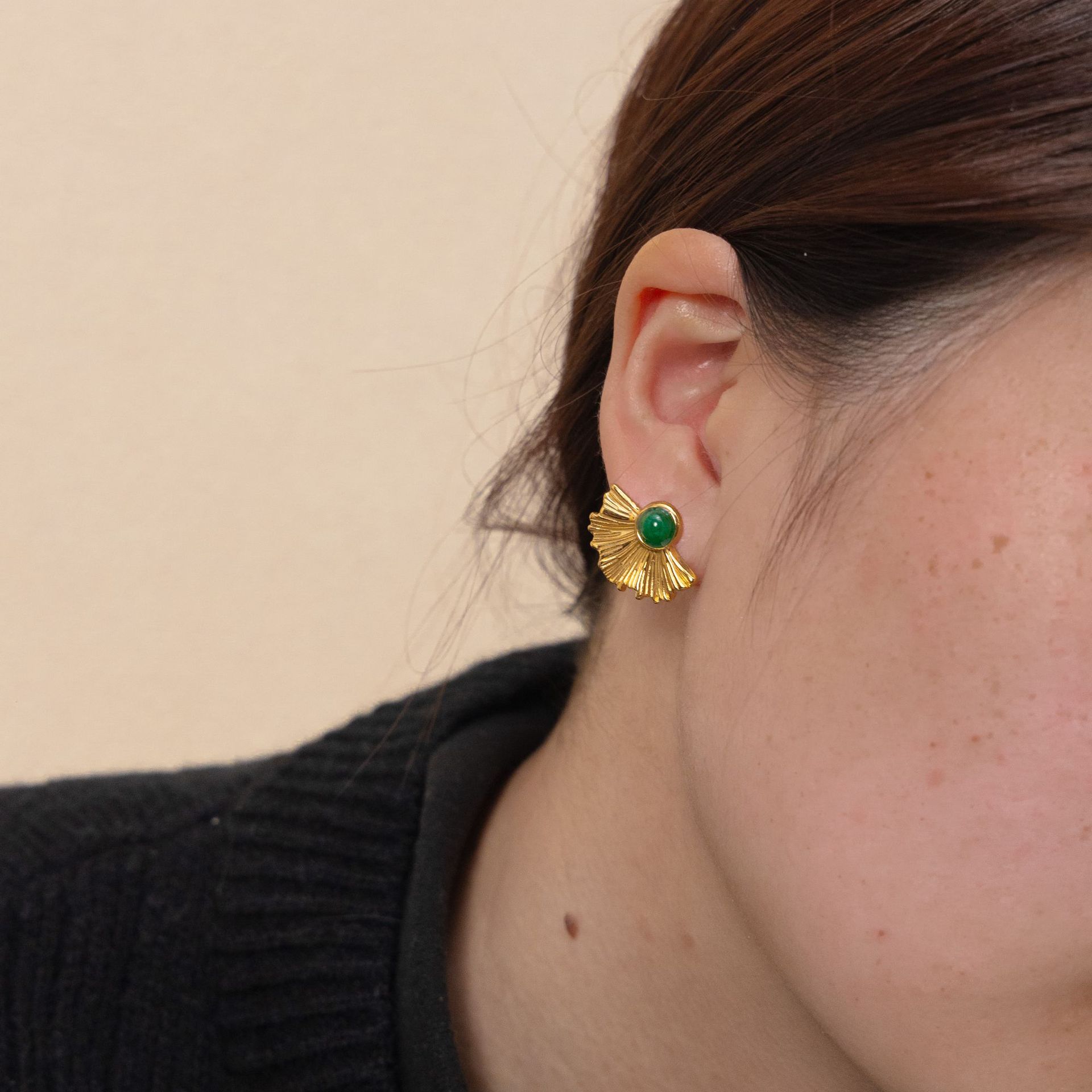 TENA Europa y los Estados Unidos transfronterizos malaquita aretes de acero inoxidable diseño universal no se desvanecen pernos de aretes joyas de alta calidad