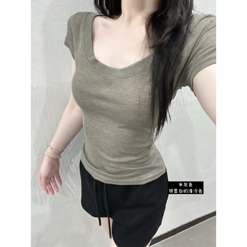 Ultra-Thin Breathable Large U-Neck Top for Women, Summer Regular Shoulder Short-Sleeve Fitted Waist-Cinching Ins-Style Neck-Exposing T-Shirt for Layering or Outerwear Ultra-Thin Breathable Large U-Neck Top for Women, Summer Regular Shoulder Short-Sleeve Fitted Waist-Cinching Ins-Style Neck-Exposing T-Shirt for Layering or Outerwear