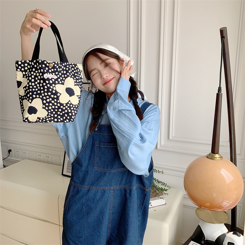 75g Weight Magnetic Buckle Closure Type Top Handle Strap Type Handbag Bags Type Casual Occasion Canvas Material Flower Pattern Spring&Summer Season Women's Gender Vacation Style Square Shape Women's Canvas Flower Vacation Square Magnetic Buckle Handbag 33