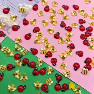New Cute Cartoon Animal Little Bee Seven-Star Ladybug Manicure Handmade DIY Jewelry Accessories Resin Material