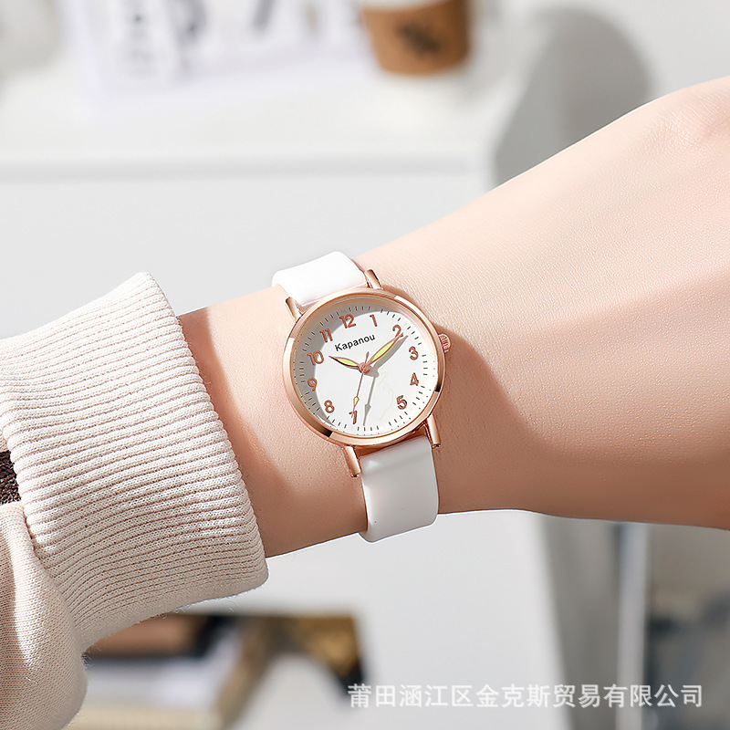 Exam-Specific Watch for Female Middle and High School Students, Pointer Type, for Class Use, Youthful Campus Style, in White and Milk Tea Colors Exam-Specific Watch for Female Middle and High School Students, Pointer Type, for Class Use, Youthful Campus Style, in White and Milk Tea Colors