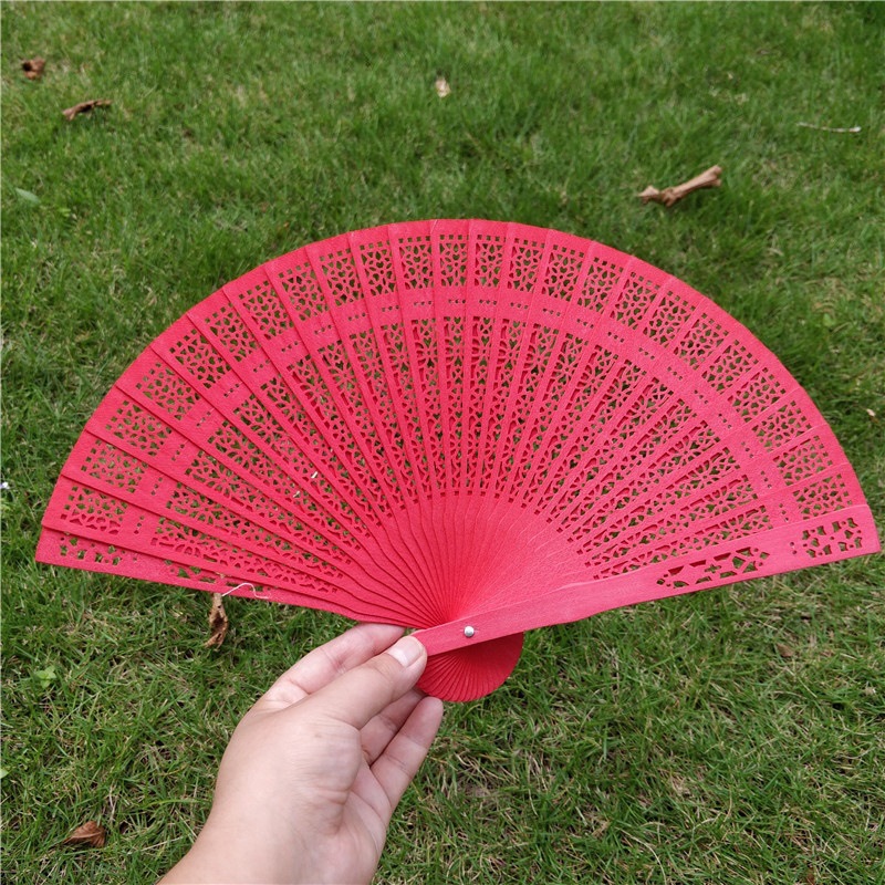 Ventilador de madera de mujer ventilador de madera plegable hueco ventilador de boda clásico ventilador de madera mujer puede hacer LOGO