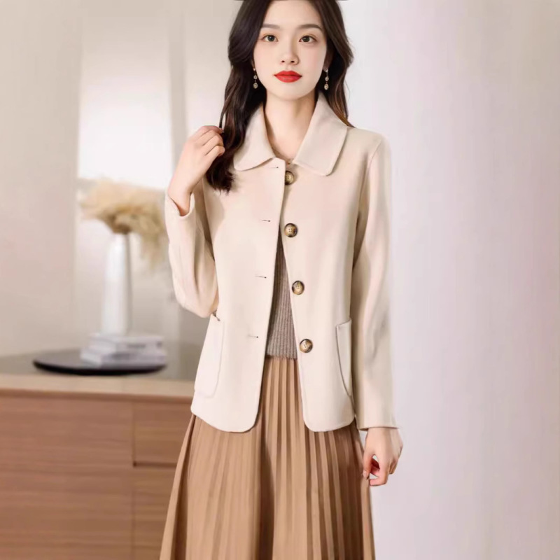 New Double-Sided Woolen Outwear for Women, Short Doll Collar Wool Outwear, Elegant Small Woolen Outwear, Fashionable Outwear New Double-Sided Woolen Outwear for Women, Short Doll Collar Wool Outwear, Elegant Small Woolen Outwear, Fashionable Outwear