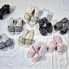 女性用サマーディスリッパ、フラットソールアウターウェア、刺繍文字、女性用カジュアルホリデービーチサンダル