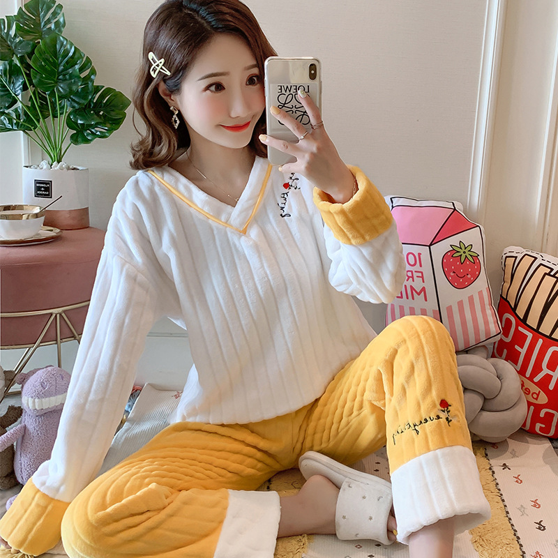 Vネックローズイエロー