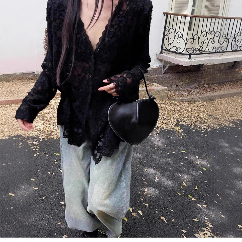 Long Sleeve Shirt Women's 2025 Early Autumn New Slim Inner Base Shirt High-grade Sweet and Spicy Hollow Lace Top