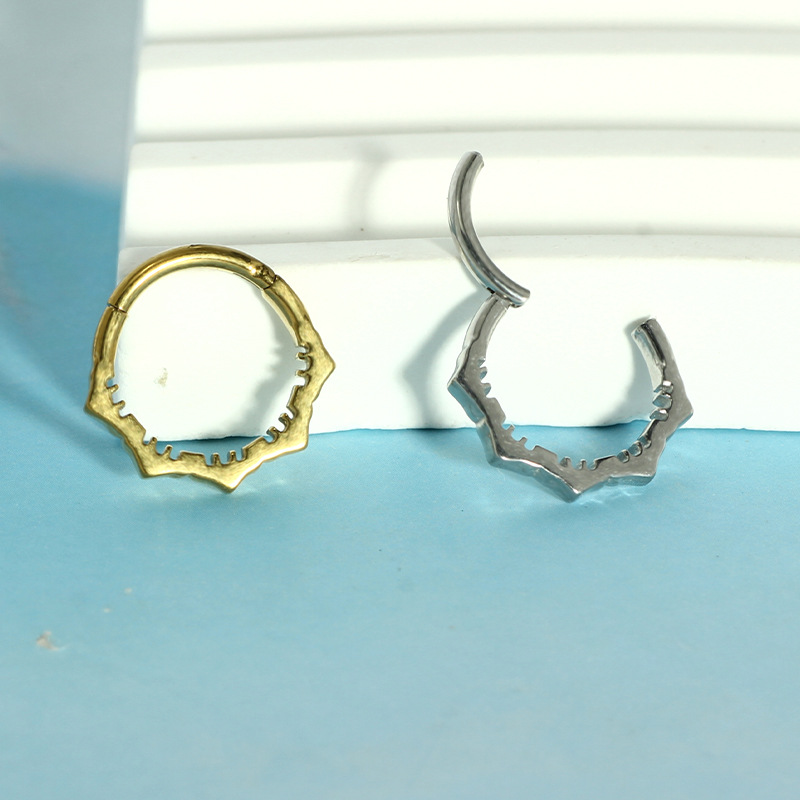 Pointed titanium steel lip stud product view