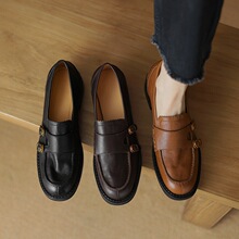 Ӣ���L�͹Ř���ЬŮ�A�^���eСƤЬ��ɫ����Ьһ�_�Ŵָ�ܛƤ��Ь