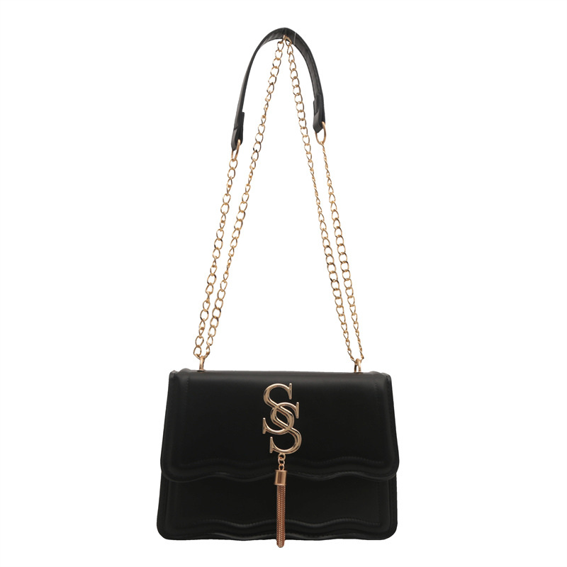 Nuevo alfabeto hardware tendencia de moda simple ocio 2024 verano retro ocio cadena mochila de hombro mujer