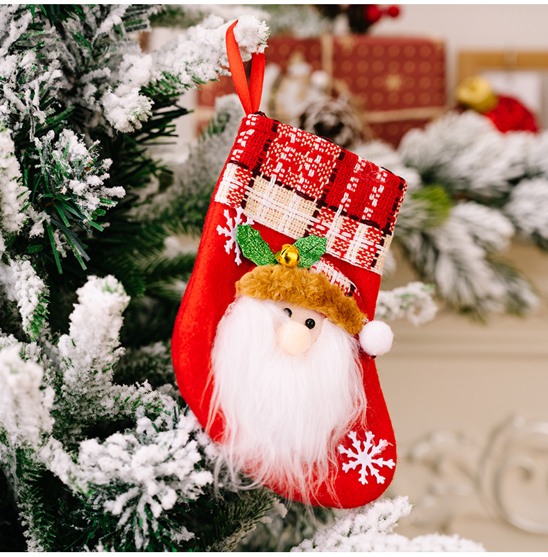 Natal Novas decorações de Natal Floco de neve com sinos Meias de desenho animado Velho boneco de neve Alce Meia de Natal Sacola de presente_voghion.com