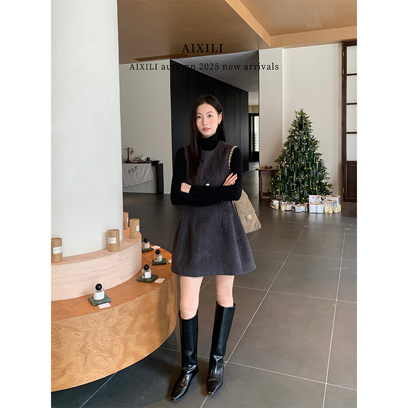 爱西里2025冬高级感简约千金风花苞收腰百搭无袖连衣裙15627