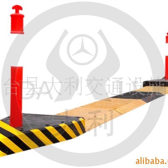 橡胶人行安全岛道路十字路口安全橡胶岛人行反光警示安全停候区