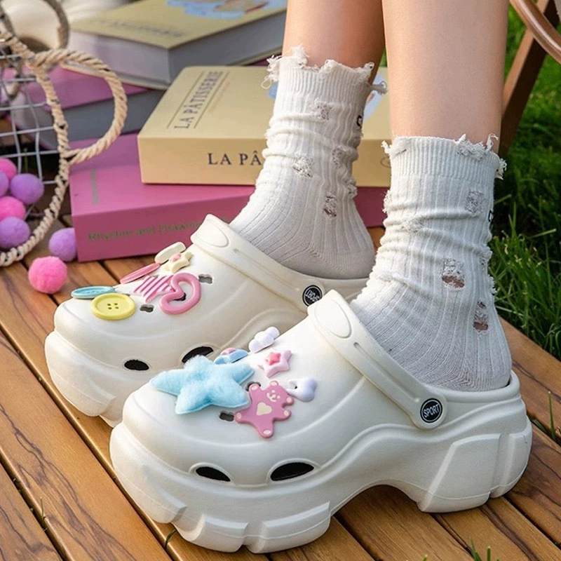 Обувь с толстым дном для женщин 2024 новый интернет-красный увеличен летом носить милые пляжные баотоу холодные тапочки леди