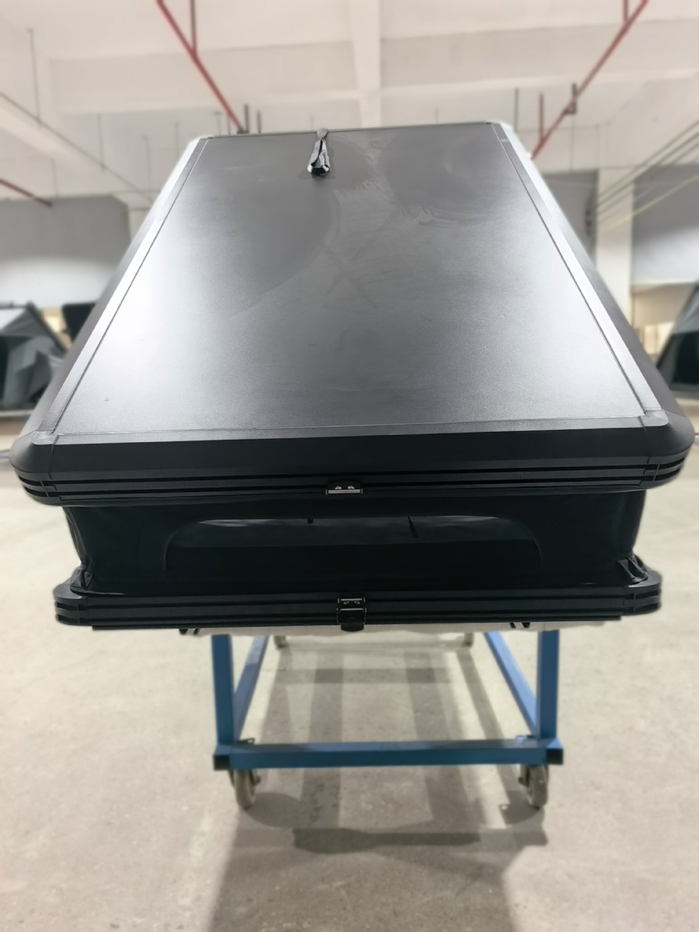 Aluminum Triangular Elevated Roof Tent, Rainproof and Sunshade, Outdoor Quick-Open Hard-Core Off-Road Vehicle Tent