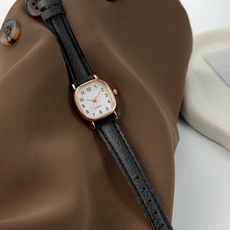 Cross-border Square Watches Manufacturer Simple Personality Retro Student Ladies Quartz Leather Strap Women's Watches Women's Wholesale