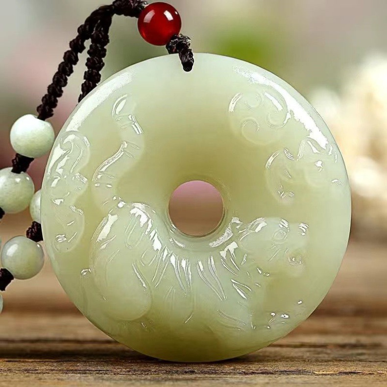 Mặt dây chuyền ngọc bích Hetian hình khóa an toàn 12 con giáp, dây chuyền ngọc tự nhiên cao cấp chi tiết 11