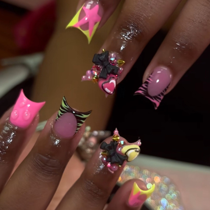 Cross-border Hot Selling Wearing Nail Pieces Handmade Pure Summer European and American Hot Girls Y2K Short Purple Swirl Nail Art