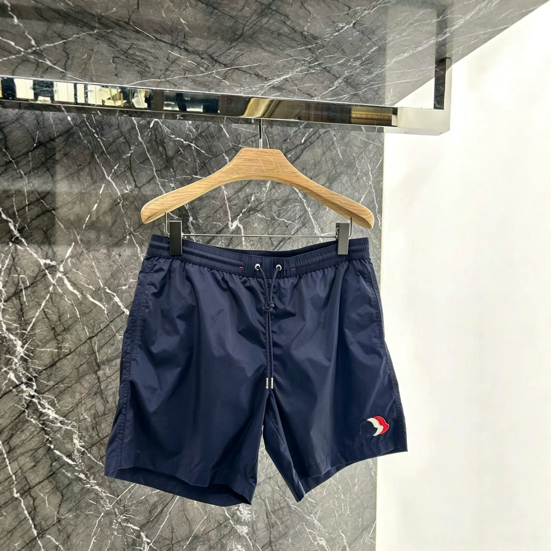 Cross-border correct version 2026 summer new men's beach shorts with M brand logo embroidery elastic waist five-point pants