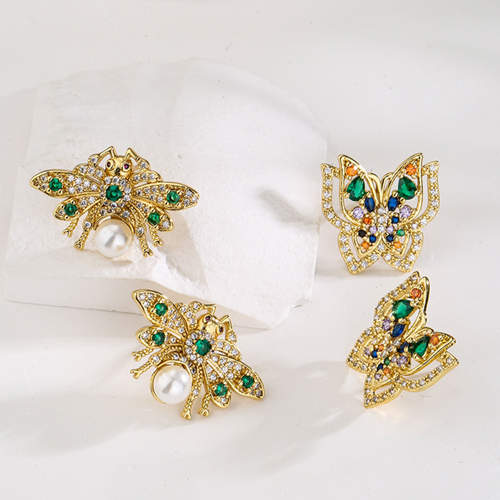 Fashion Butterfly Copper Plating Inlay Pearl Zircon Ear Studs 1 Pair