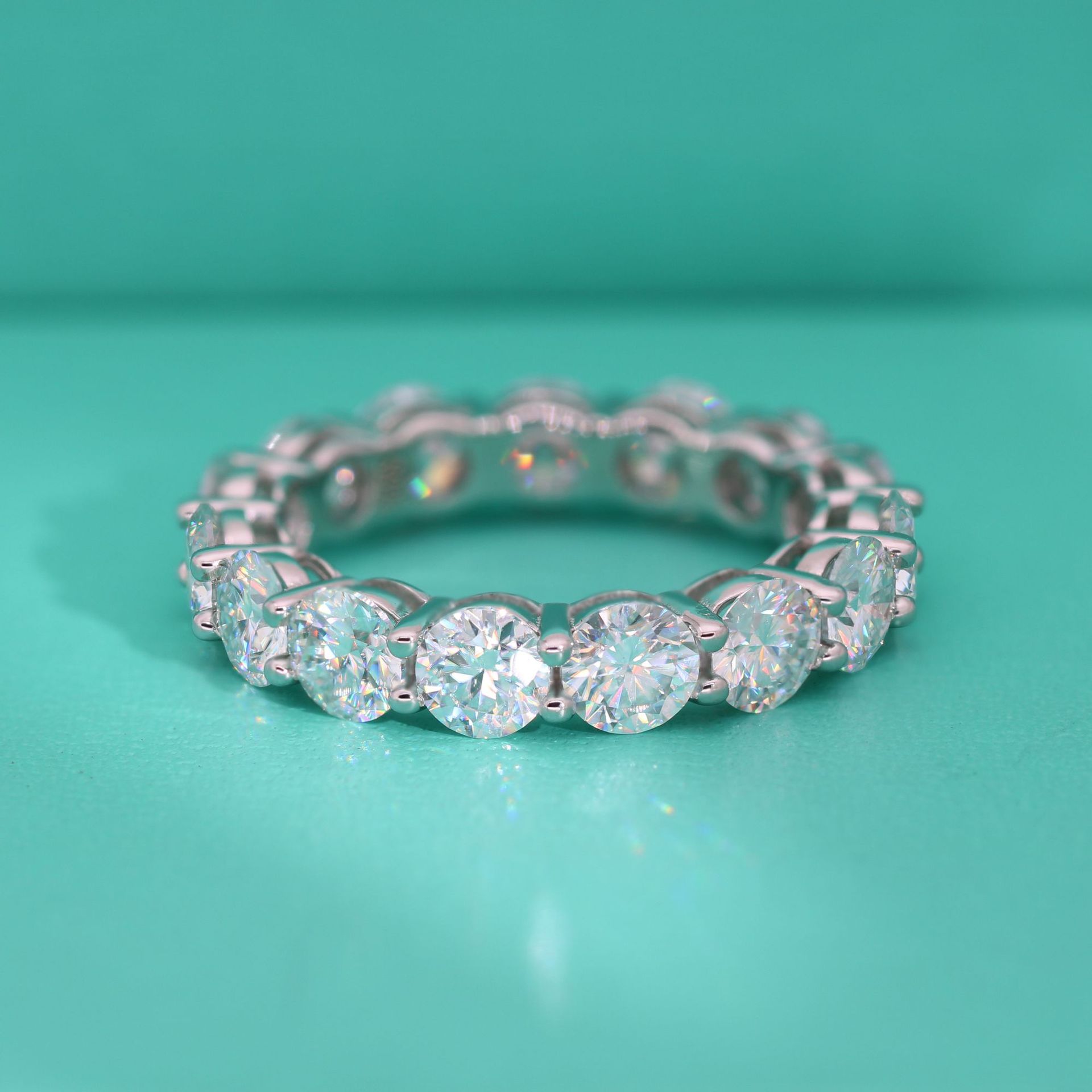 Ig Estilo Dama Redondas Color Sólido Plata Esterlina Moissanite De Alto Carbono Anillos De Diamante A Granel display picture 2