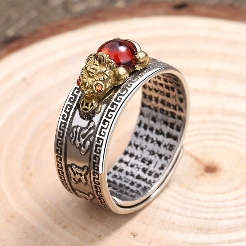 Luxury Minimalist Men's Ring With A Sleek, Modern Design, Crafted For The Refined Modern Gentleman. Ideal For Daily Wear And Special Occasions, I_voghion.com