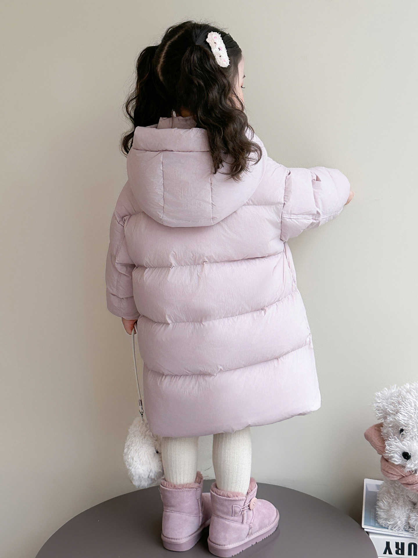 Chaqueta de pluma de niñas mediana y larga invierno 2025 nuevo niño engrosado de moda universal abrigo de invierno cálido chaqueta con capuz