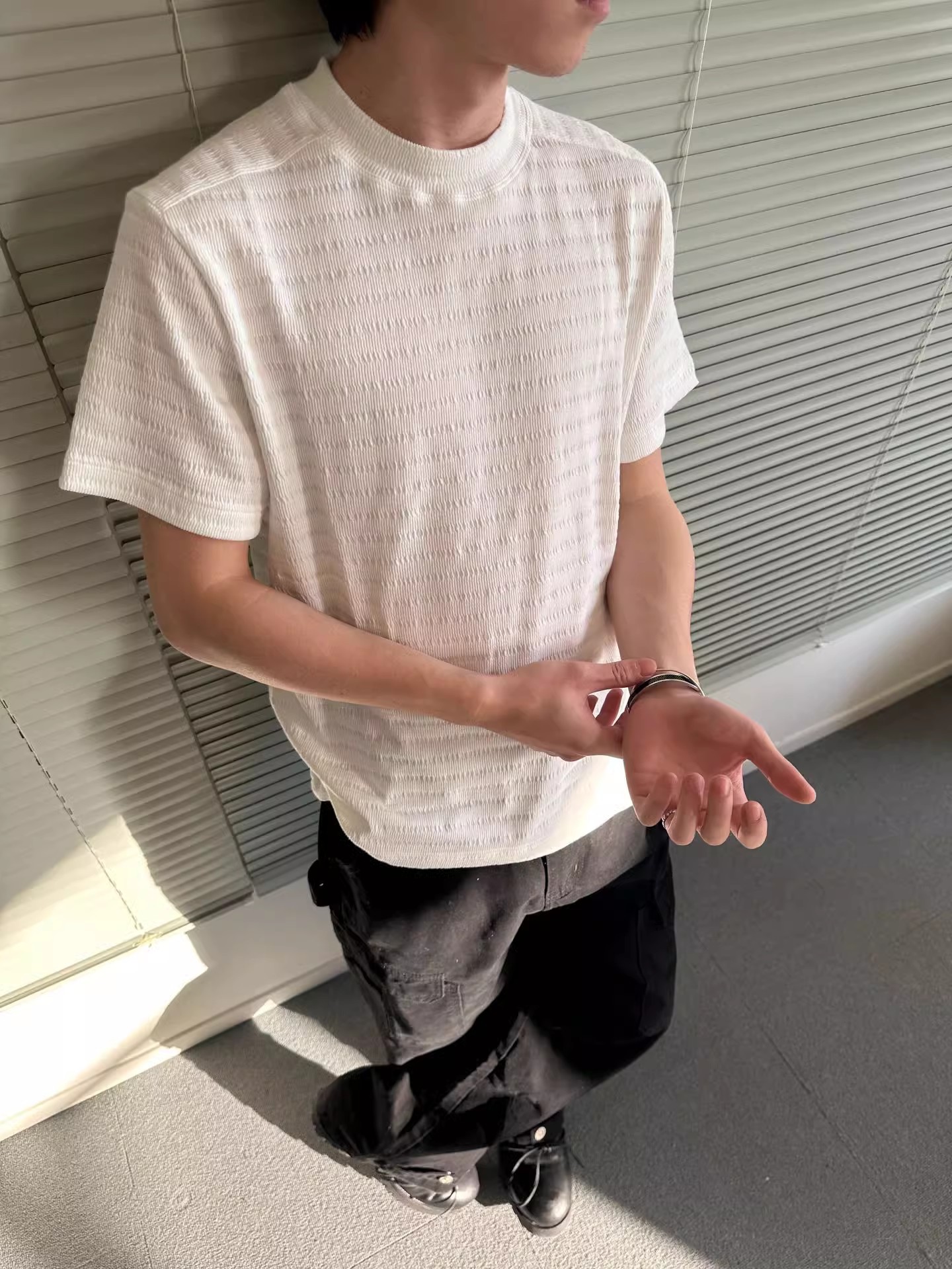 하얀색