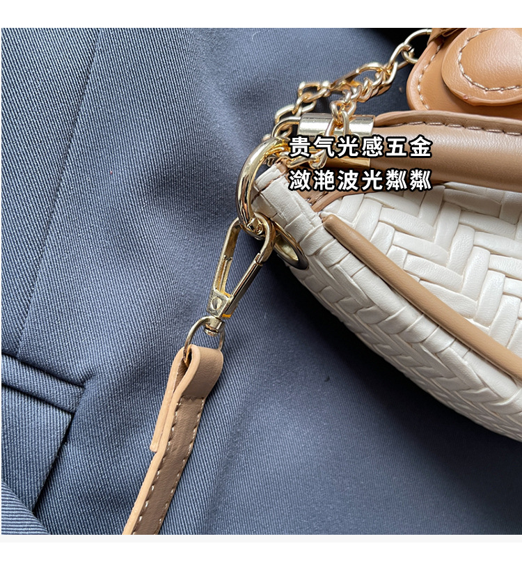 This is a new, trendy and fashionable, simple and retro commuting bag for women in 2025, featuring a soft leather bag with a high-quality texture Application Scenario