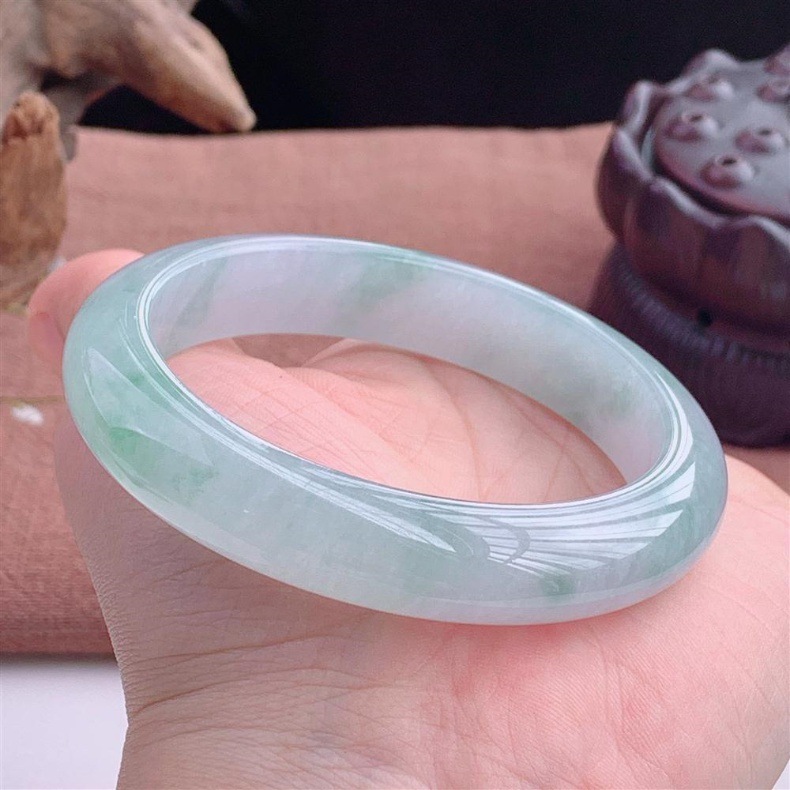 Vòng tay ngọc bích Miến Điện A hàng băng màu xanh nhạt dầu xanh ngọc cổ điển chi tiết 4