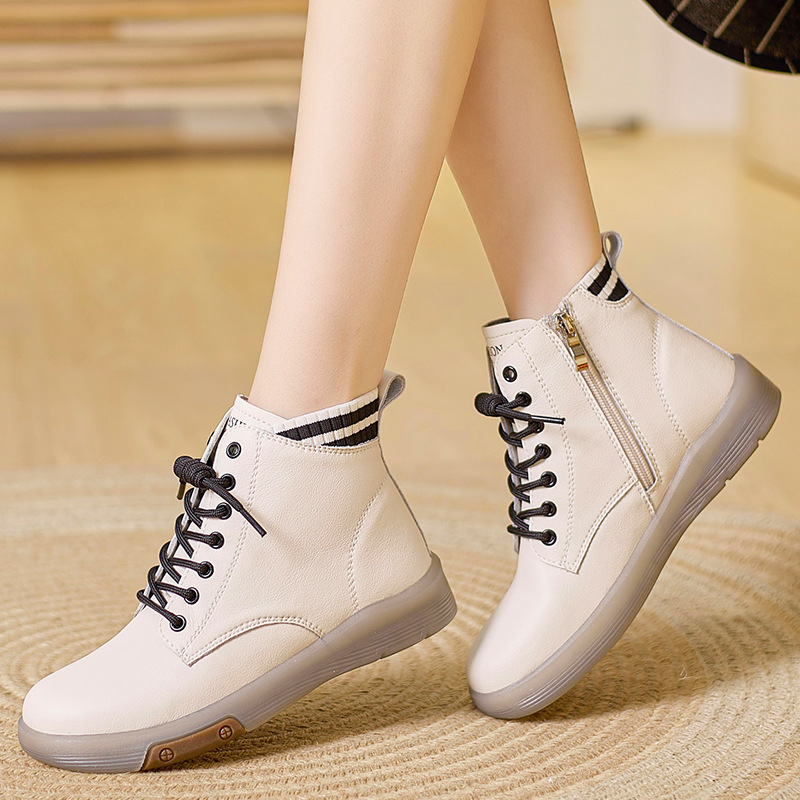 真皮高帮鞋女2023新款秋冬季软底舒适短靴纯色百搭网红潮流及裸靴