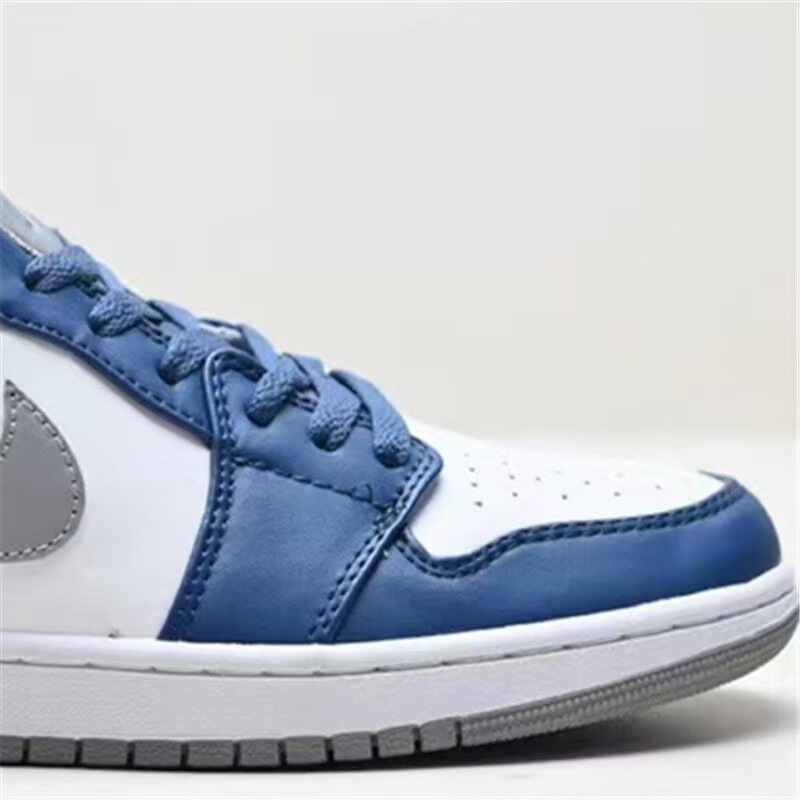 Putian Shoe Factory Aj1 Low-Top Black and White Casual Versatile Panda Black and Red Toe Basketball Shoes for Men and Women, Fashionable Thick-Soled