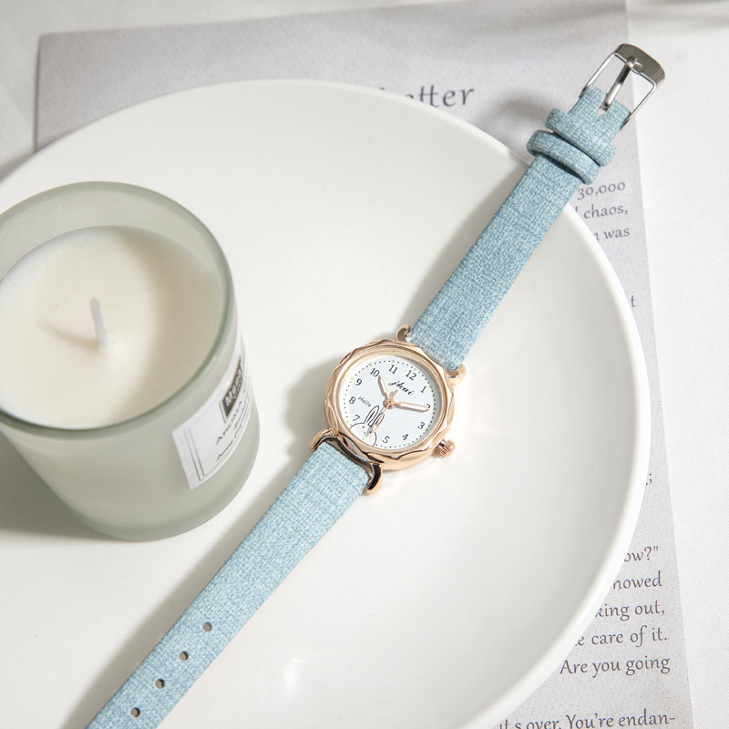 Small dial, diamond-shaped, cute rabbit design, suitable for middle and high school students, Instagram style, elegant women's wristwatch.