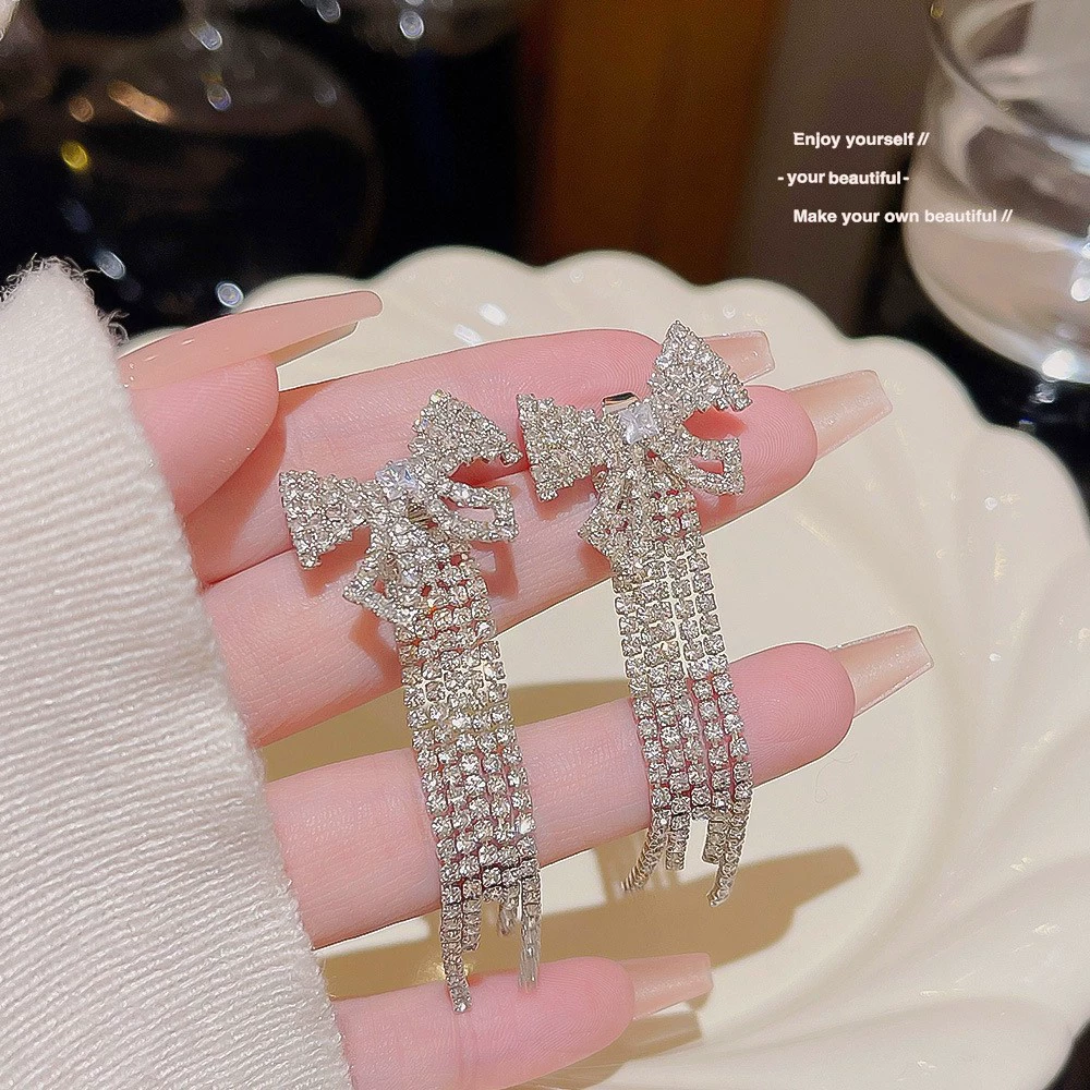 Серебряные серьги 925 пробы, жемчужные вставки, легкая роскошь европейский стиль, легкие